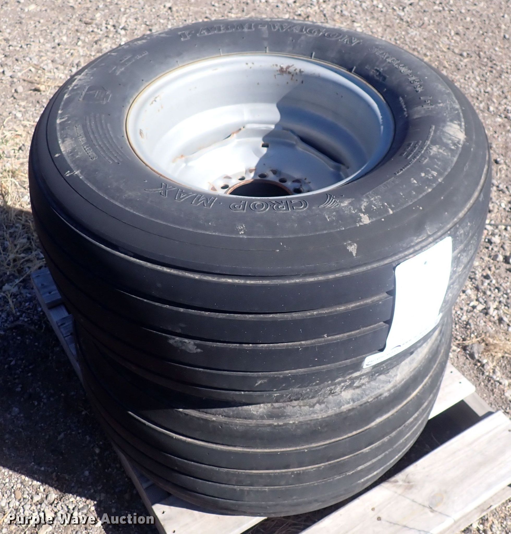 (2) Farm Wagon 31x13.515 tires and wheels in Hesston, KS Item GD9305