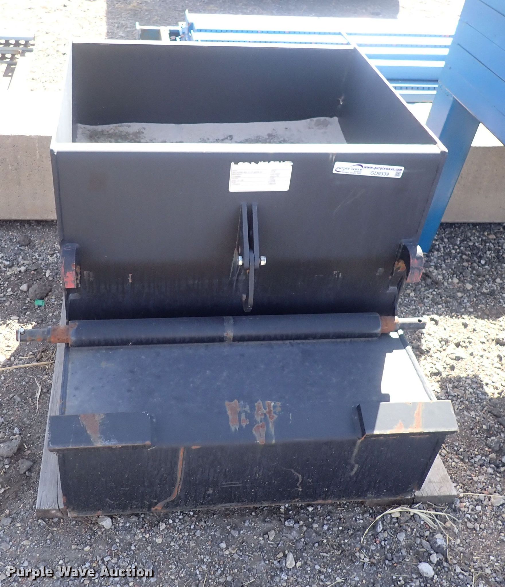 Ballast box in Hesston, KS Item GD9339 sold Purple Wave