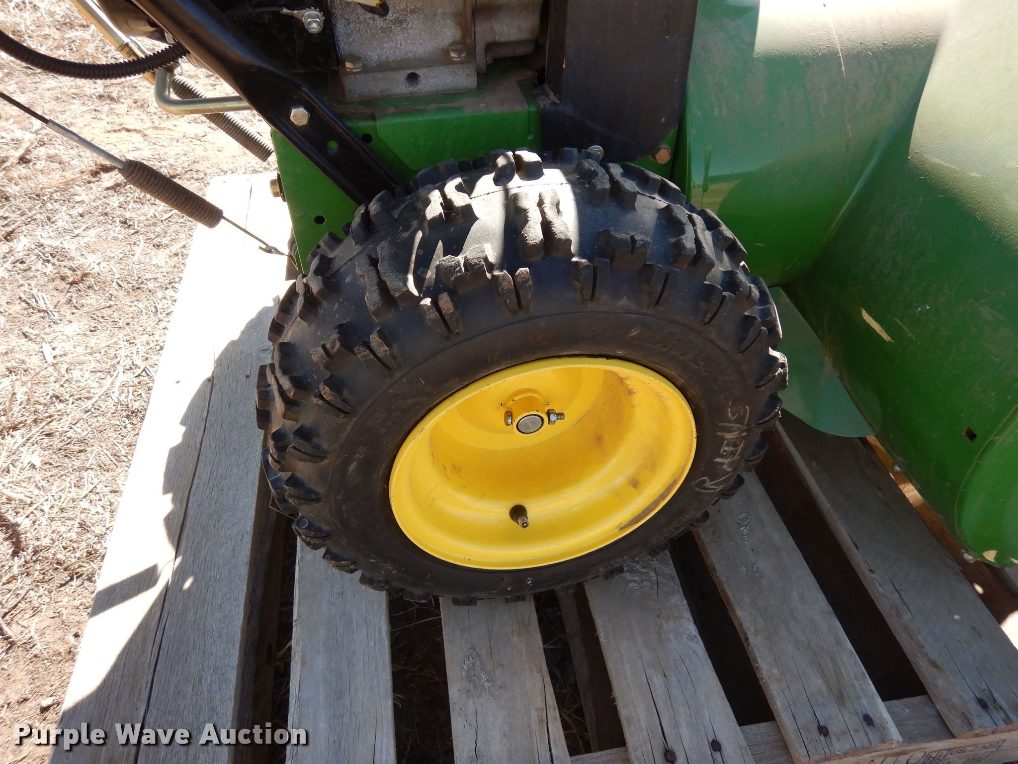 John Deere TRS32 Snowblower Chute Deflector Retainer Ring - Part # AM124067, 601001839