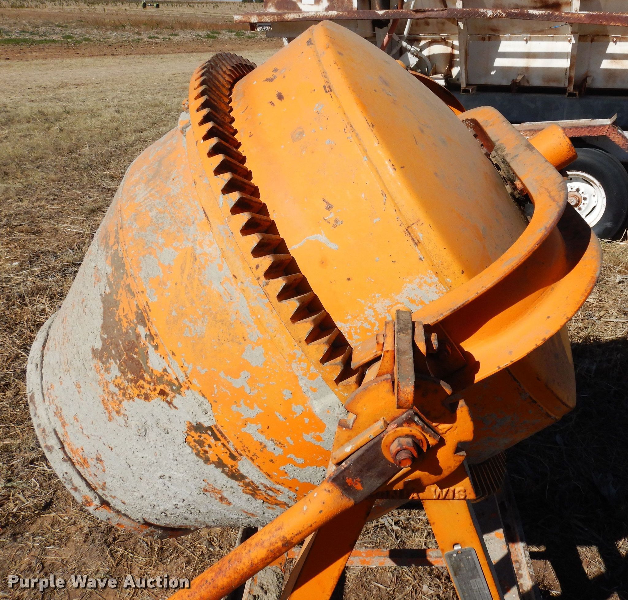 Montgomery Ward GIL26471AS concrete mixer in Limon, CO Item MR9608