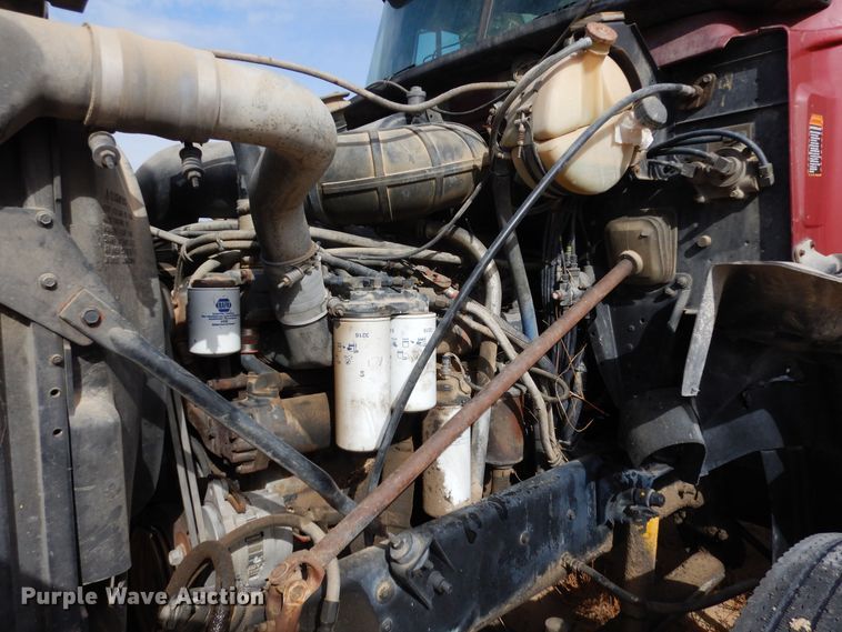 image for item DF8188 1997 Mack CH613  semi truck