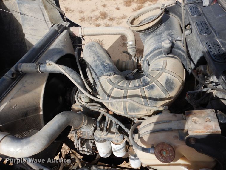 image for item DF8188 1997 Mack CH613  semi truck