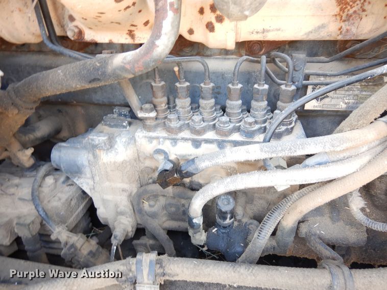 image for item DF8188 1997 Mack CH613  semi truck