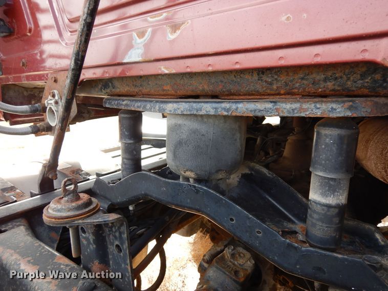 image for item DF8188 1997 Mack CH613  semi truck