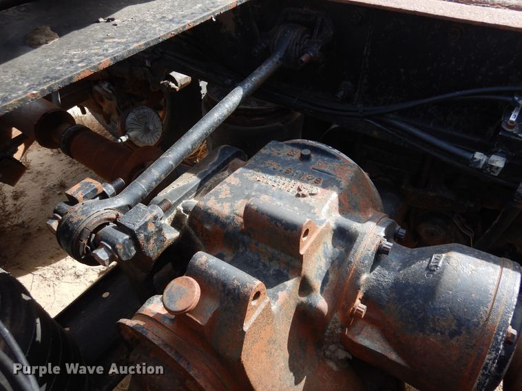 image for item DF8188 1997 Mack CH613  semi truck