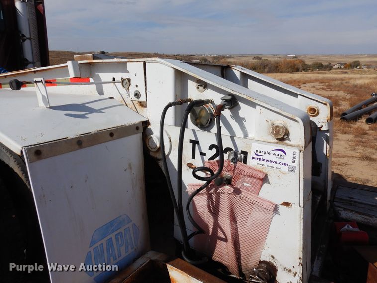 image for item DF8189 1981 Trail King 1551-4500  lowboy equipment trailer