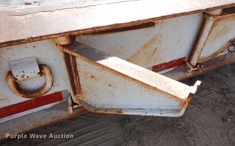 image for item DF8189 1981 Trail King 1551-4500  lowboy equipment trailer