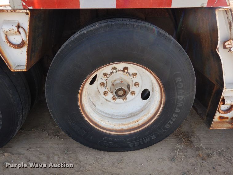 image for item DF8189 1981 Trail King 1551-4500  lowboy equipment trailer