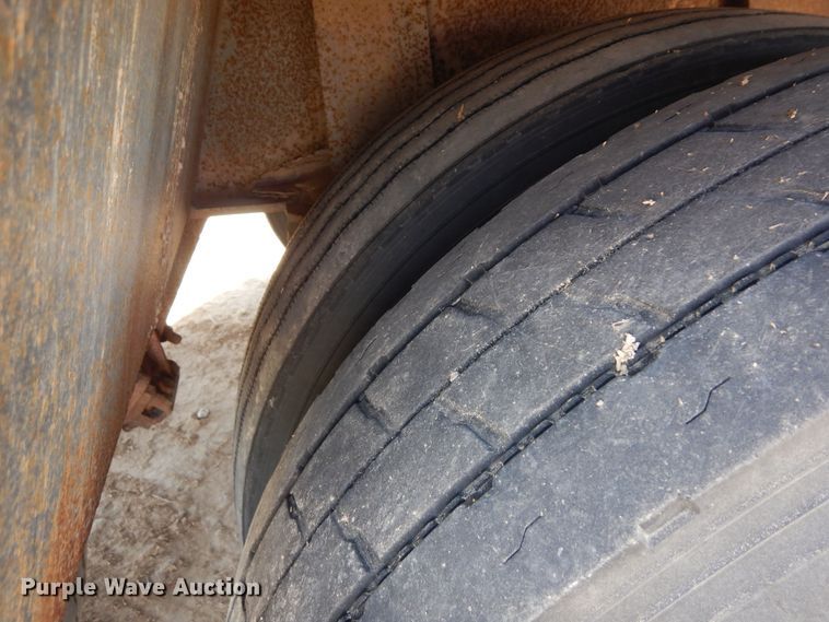 image for item DF8189 1981 Trail King 1551-4500  lowboy equipment trailer