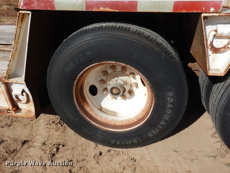 image for item DF8189 1981 Trail King 1551-4500  lowboy equipment trailer