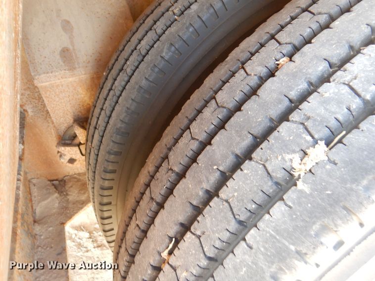 image for item DF8189 1981 Trail King 1551-4500  lowboy equipment trailer