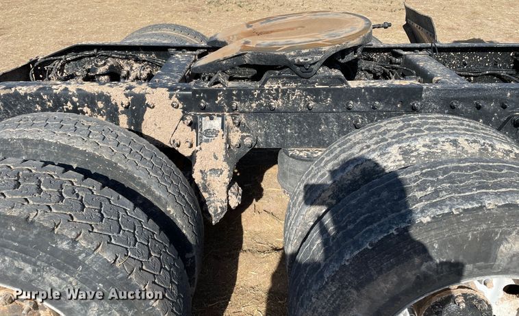 image for item DJ5118 1996 Peterbilt 357  semi truck