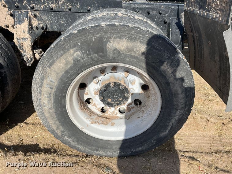 image for item DJ5118 1996 Peterbilt 357  semi truck