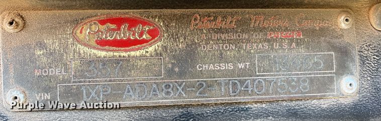 image for item DJ5118 1996 Peterbilt 357  semi truck