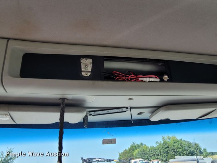 image for item DM4181 2015 Kenworth T880  semi truck