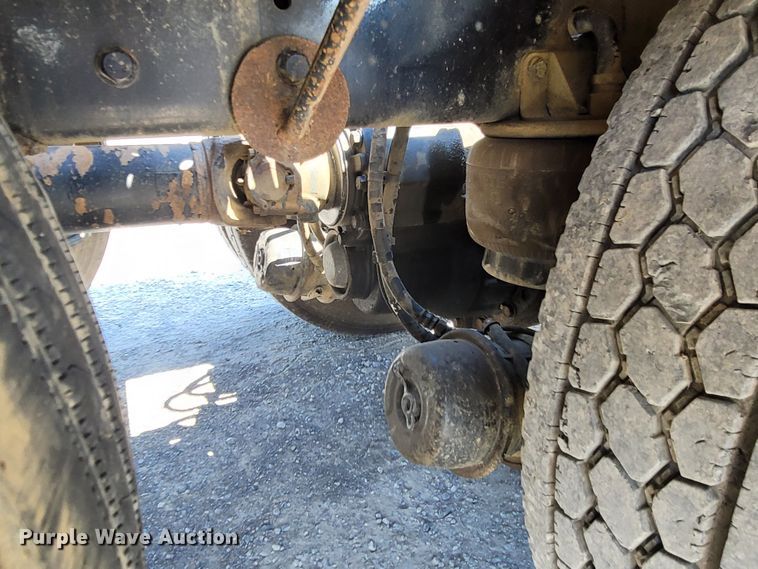 image for item DM4181 2015 Kenworth T880  semi truck