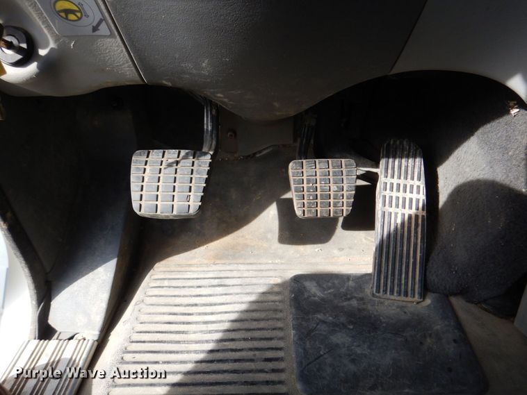 image for item DM8084 2005 Freightliner Columbia  semi truck