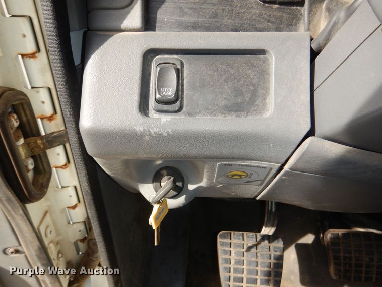 image for item DM8084 2005 Freightliner Columbia  semi truck