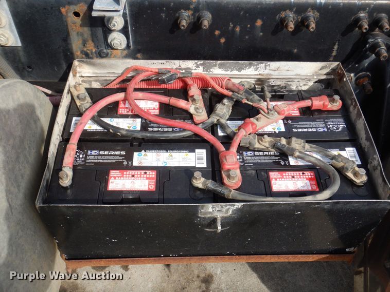 image for item DM8084 2005 Freightliner Columbia  semi truck