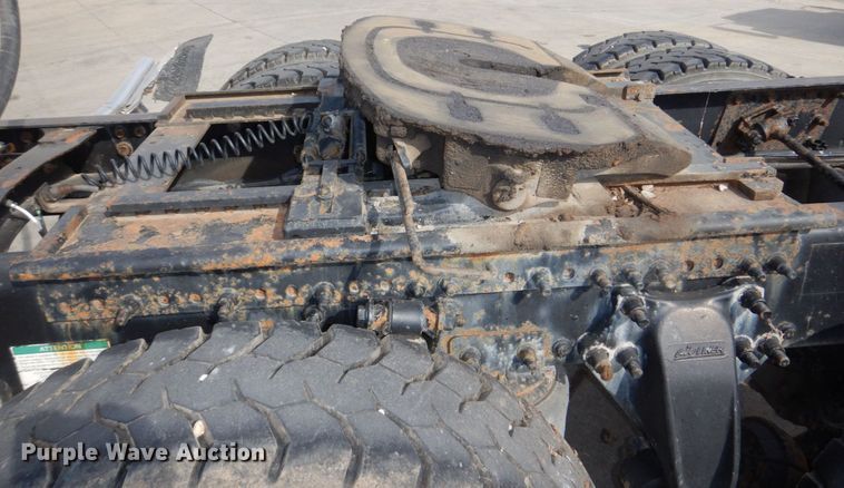 image for item DM8084 2005 Freightliner Columbia  semi truck