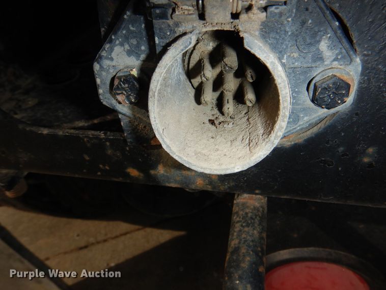 image for item DM8084 2005 Freightliner Columbia  semi truck