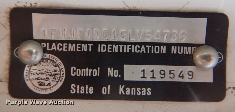 image for item DM8084 2005 Freightliner Columbia  semi truck