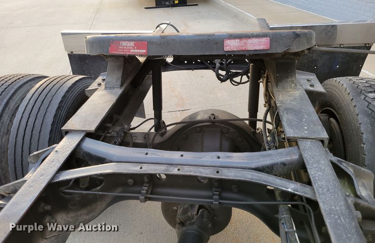 image for item DM8109 2004 Ford F650 Super Duty Pro Loader  truck cab and chassis