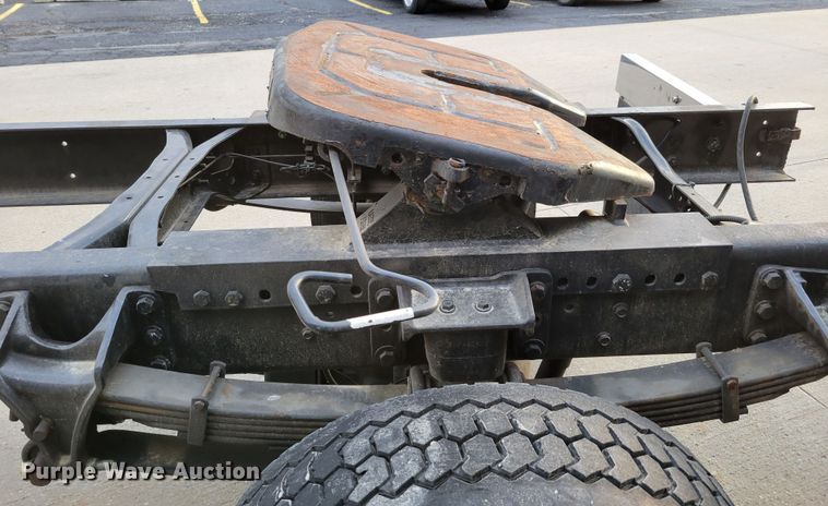 image for item DM8109 2004 Ford F650 Super Duty Pro Loader  truck cab and chassis