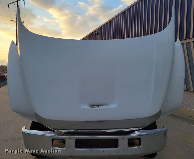 image for item DM8109 2004 Ford F650 Super Duty Pro Loader  truck cab and chassis