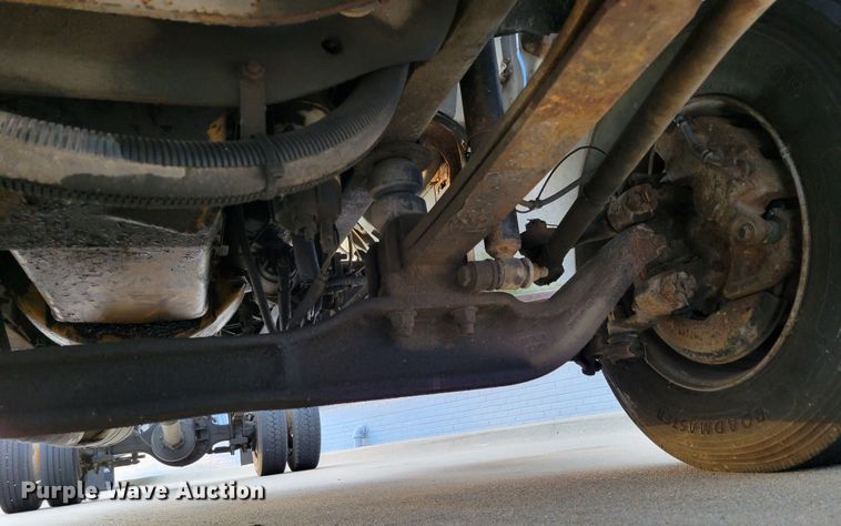 image for item DM8109 2004 Ford F650 Super Duty Pro Loader  truck cab and chassis