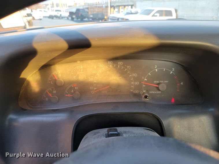 image for item DM8109 2004 Ford F650 Super Duty Pro Loader  truck cab and chassis