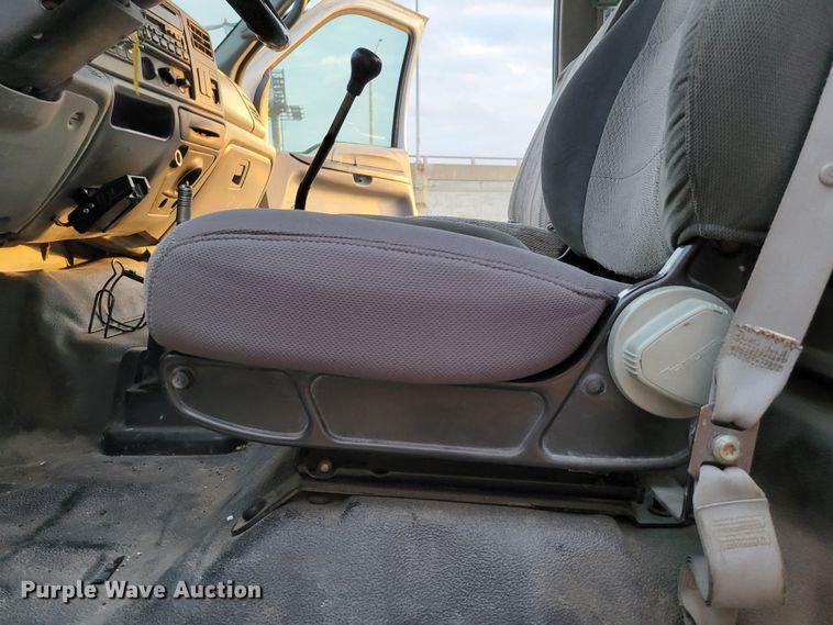 image for item DM8109 2004 Ford F650 Super Duty Pro Loader  truck cab and chassis