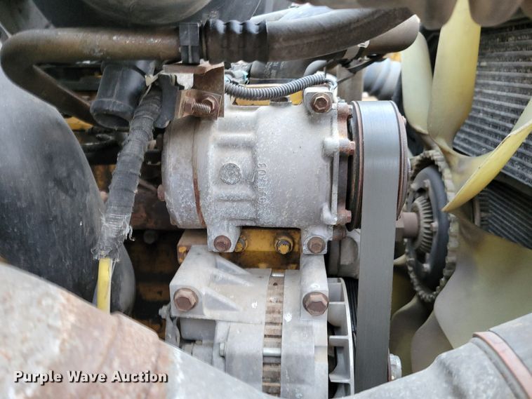 image for item DM8109 2004 Ford F650 Super Duty Pro Loader  truck cab and chassis