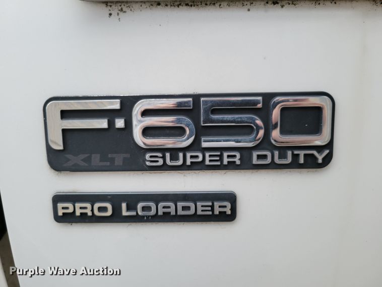 image for item DM8109 2004 Ford F650 Super Duty Pro Loader  truck cab and chassis