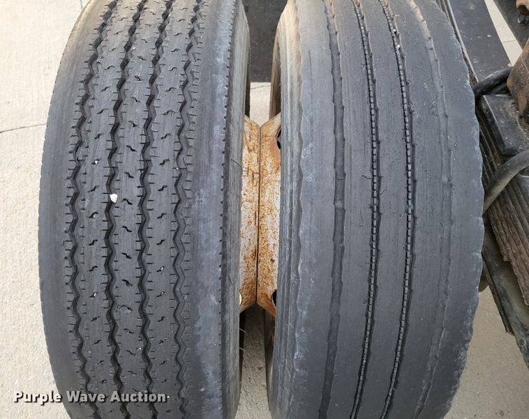 image for item DM8109 2004 Ford F650 Super Duty Pro Loader  truck cab and chassis