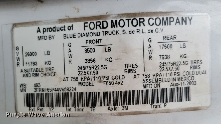 image for item DM8109 2004 Ford F650 Super Duty Pro Loader  truck cab and chassis