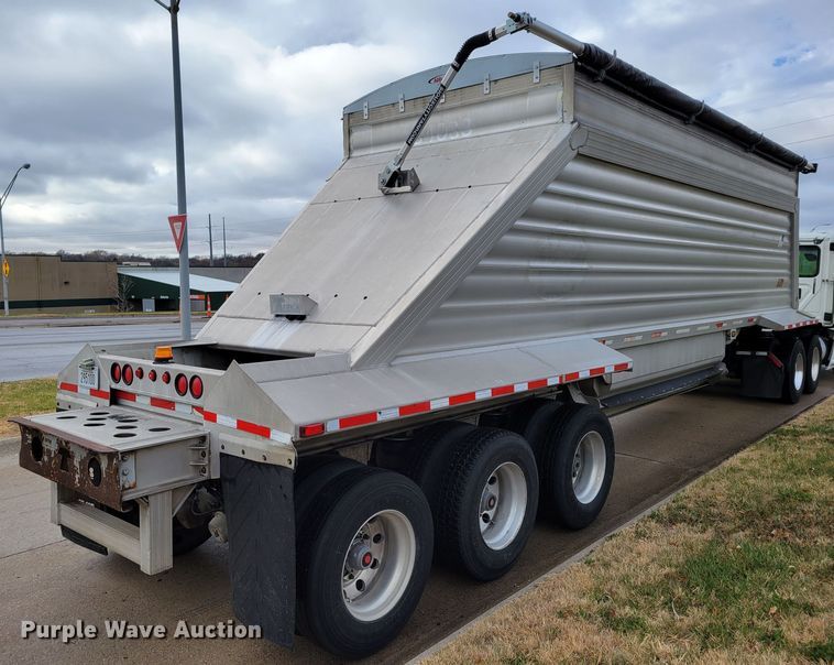 image for item DM8110 2007 Travis  bottom dump trailer