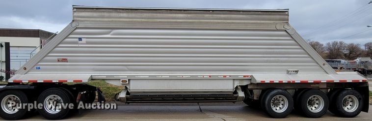 image for item DM8110 2007 Travis  bottom dump trailer
