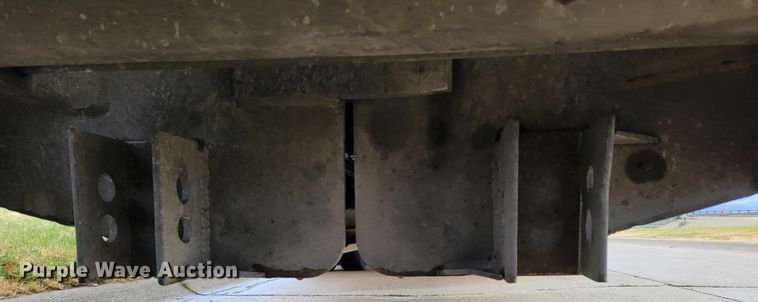 image for item DM8110 2007 Travis  bottom dump trailer