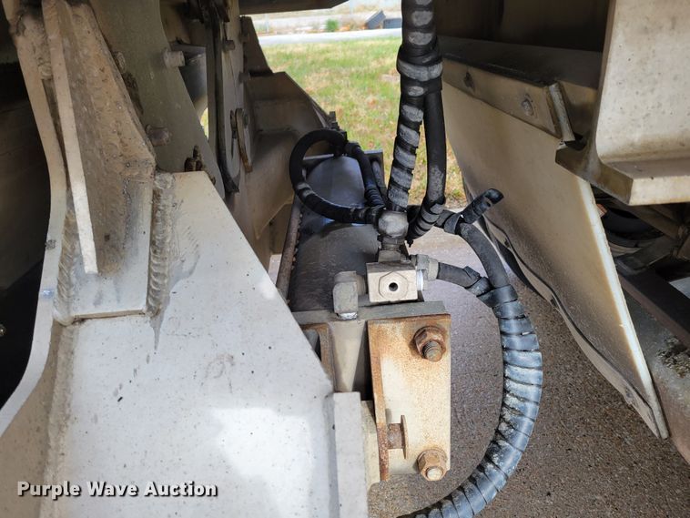 image for item DM8110 2007 Travis  bottom dump trailer