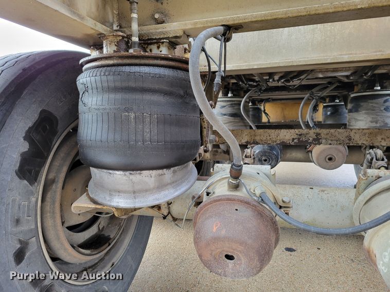 image for item DM8110 2007 Travis  bottom dump trailer