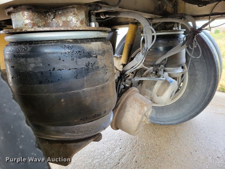 image for item DM8110 2007 Travis  bottom dump trailer