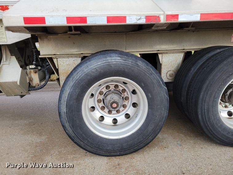 image for item DM8110 2007 Travis  bottom dump trailer