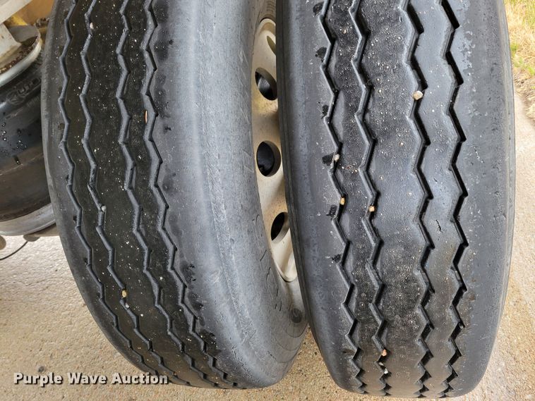 image for item DM8110 2007 Travis  bottom dump trailer