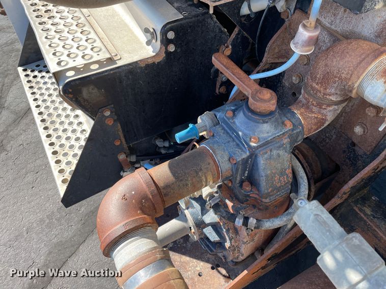 image for item DN4498 2009 Kenworth T800  vacuum truck