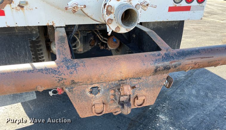 image for item DN4498 2009 Kenworth T800  vacuum truck