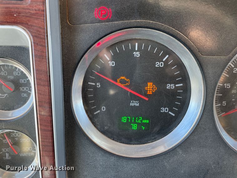 image for item DN4498 2009 Kenworth T800  vacuum truck