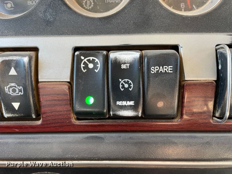 image for item DN4498 2009 Kenworth T800  vacuum truck