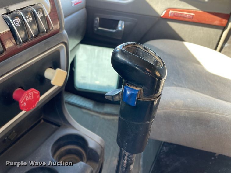 image for item DN4498 2009 Kenworth T800  vacuum truck