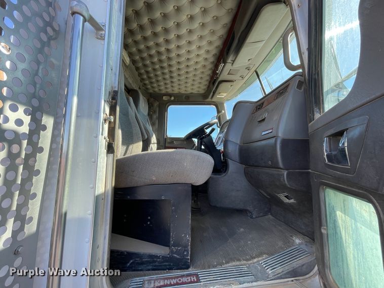 image for item DN4498 2009 Kenworth T800  vacuum truck